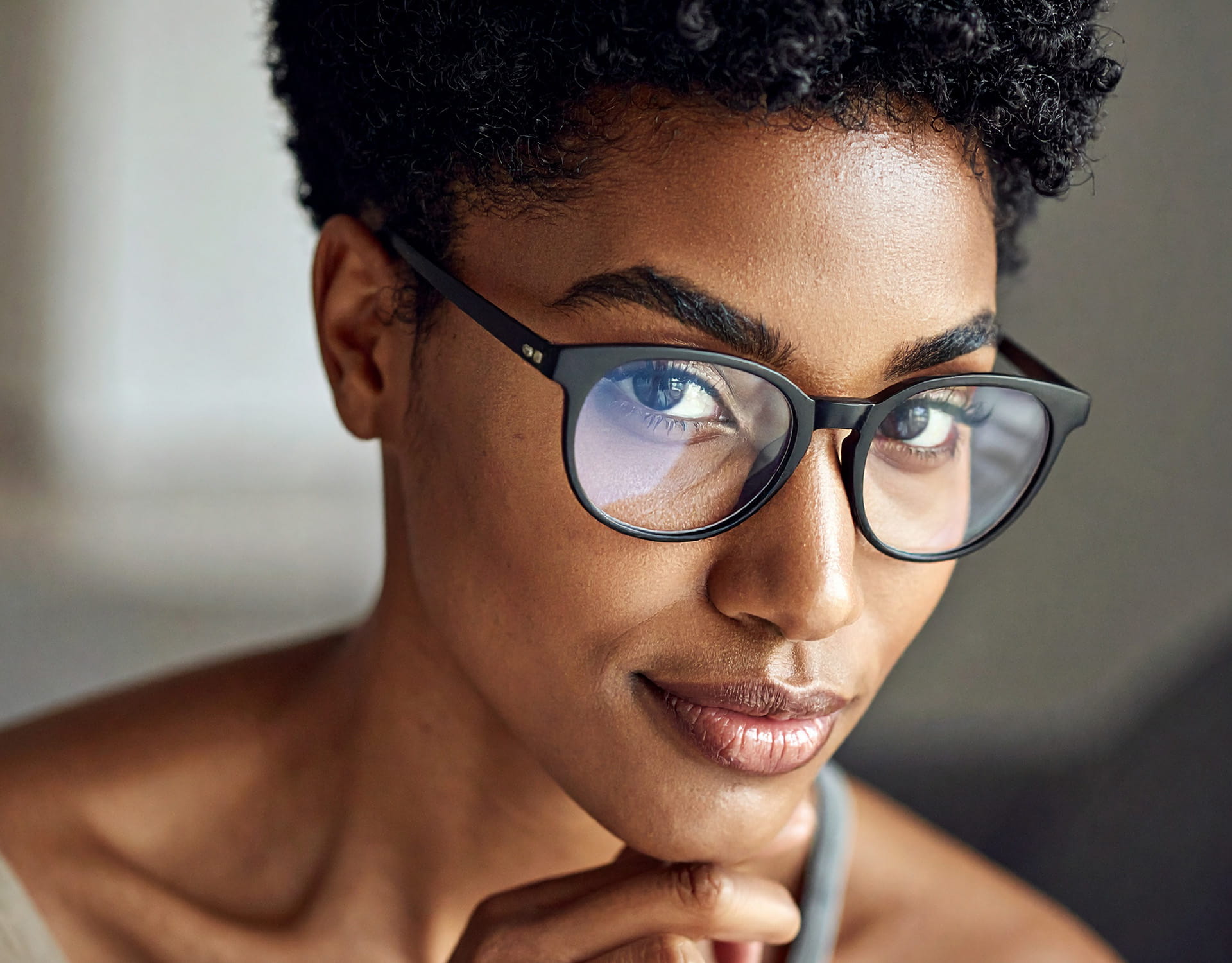 The Science of Comfort: Why Your Glasses Shouldn’t Pinch or Slide